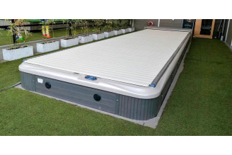Sliding Deck für SwimSpa