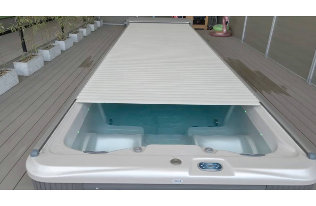Sliding Deck für SwimSpa
