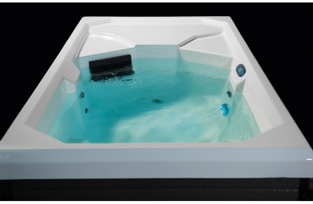 Ice Tub Austria